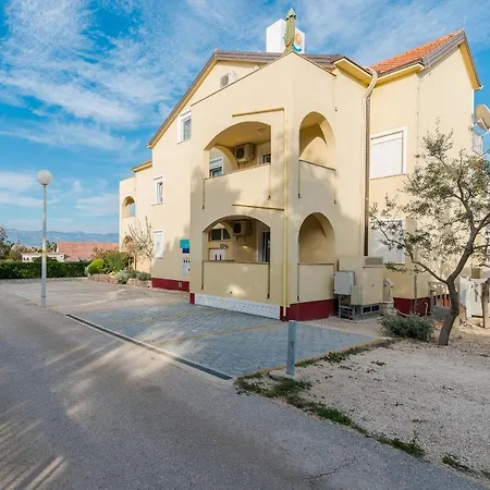 Apartman By The Sea - 18603 *