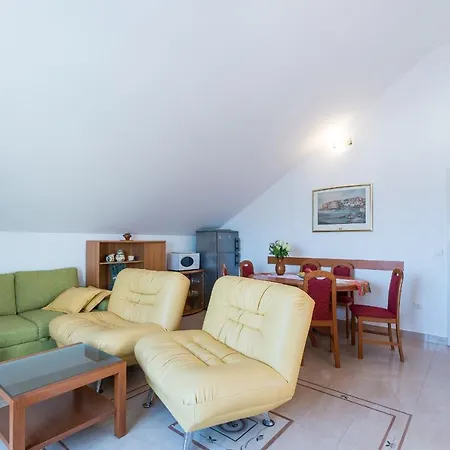 Apartman By The Sea - 18603 Vir