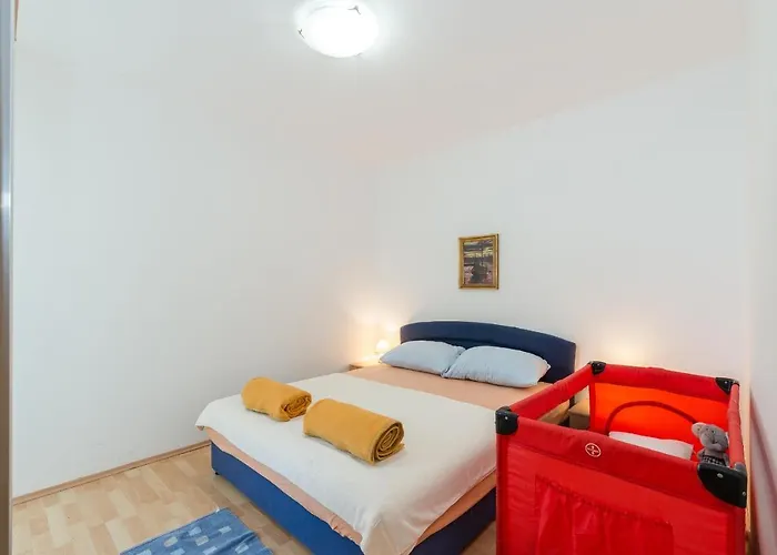 Apartman By The Sea - 18603 Vir
