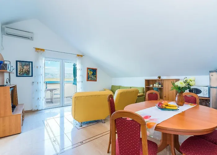 Apartman By The Sea - 18603 *
