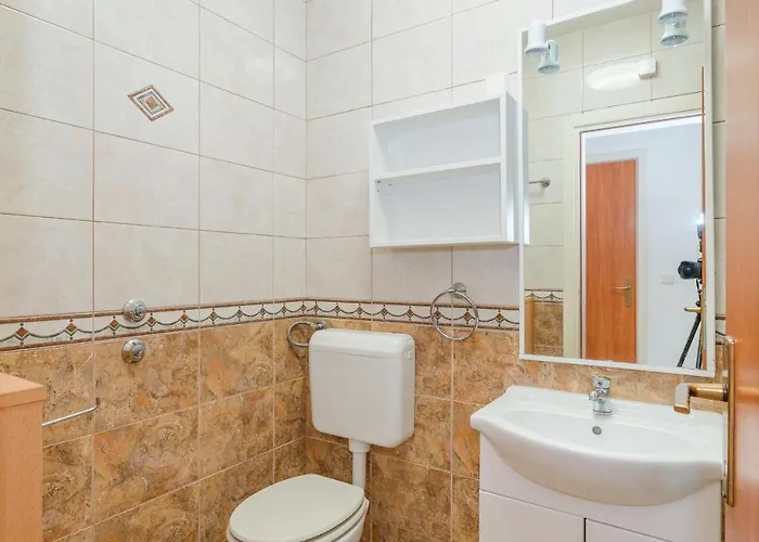 Apartman By The Sea - 18603 Vir